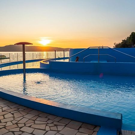 Mediteran Travel Mobile Homes Solaris Brodarica  Esterno foto