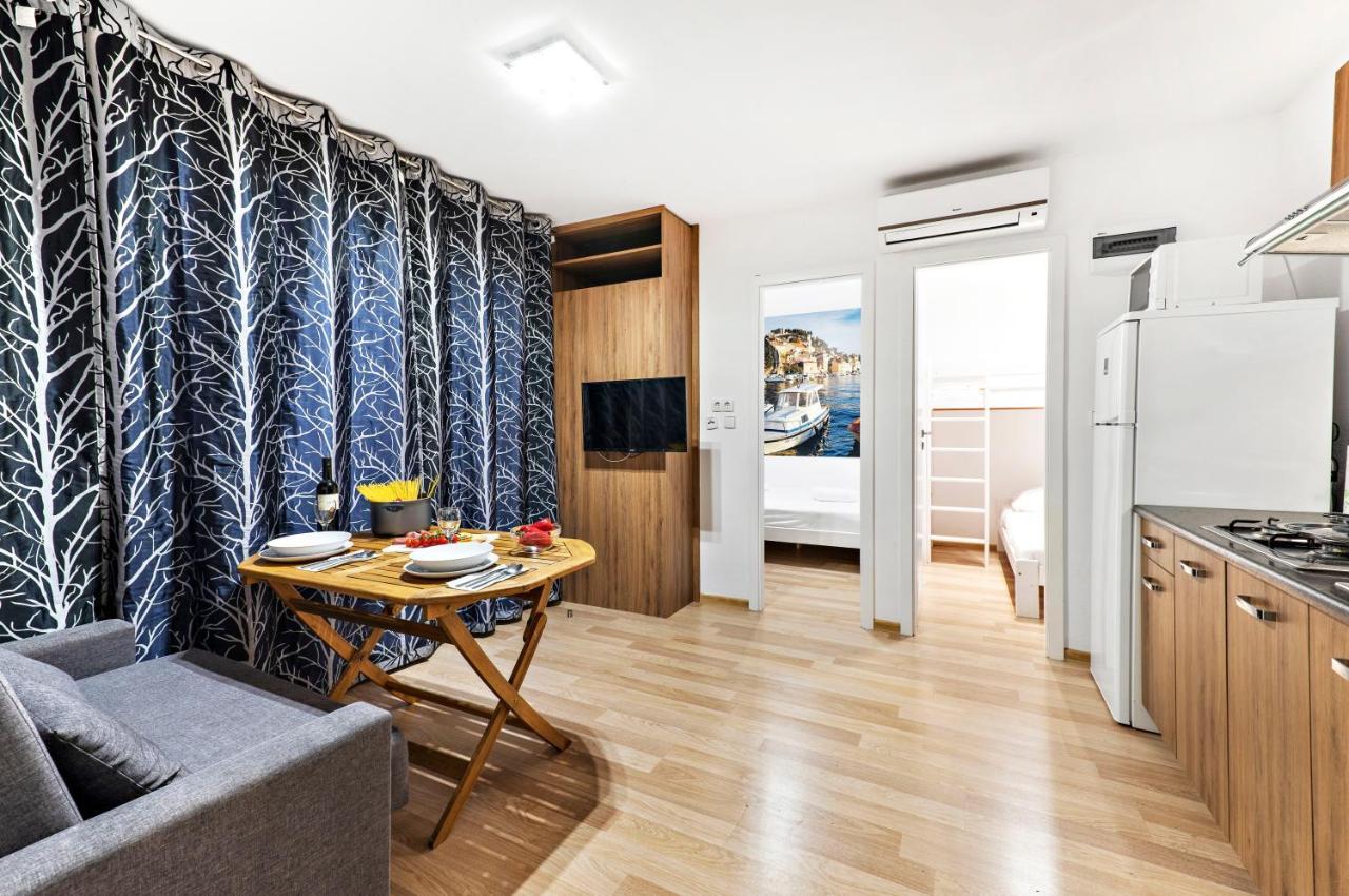 Mediteran Travel Mobile Homes Solaris Brodarica  Esterno foto
