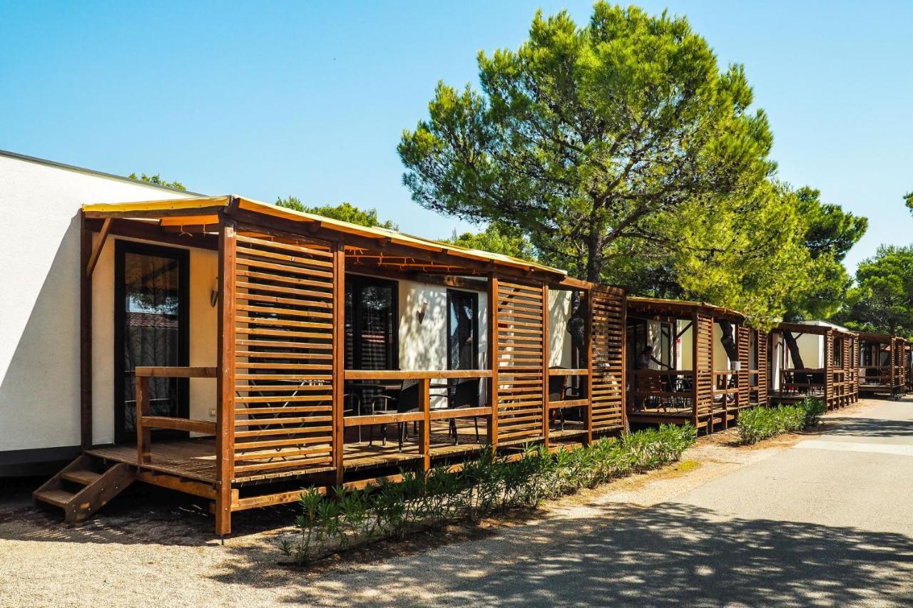 Mediteran Travel Mobile Homes Solaris Brodarica  Esterno foto